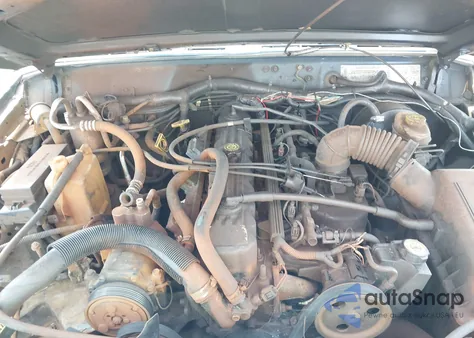 2001 Jeep Cherokee Sport from USA, damaged, VIN 1J4FT48S11L503254